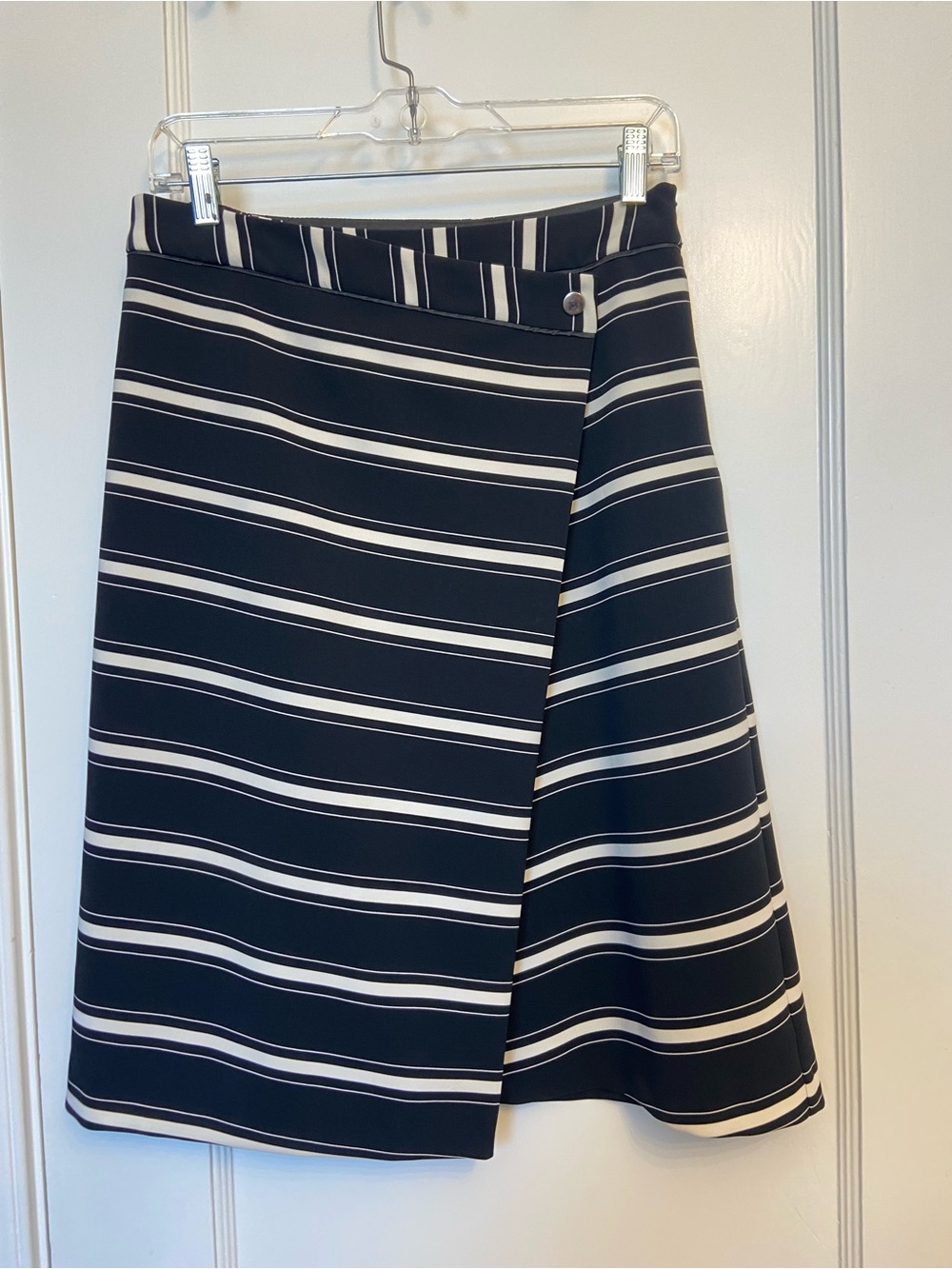 Zara Black and White Striped Faux A-Line Wrap Skirt Sz M